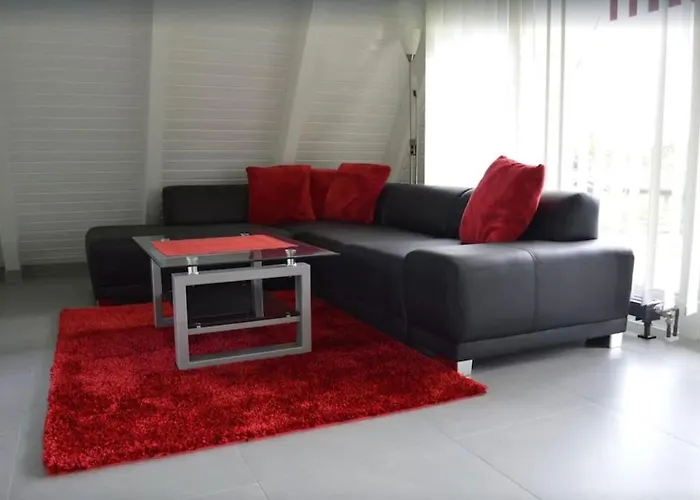 In Waldkatzenbach Modern & Renoviert بيت للعطل *